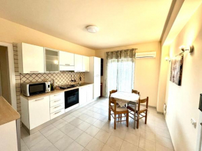 Chiara Home Apartment